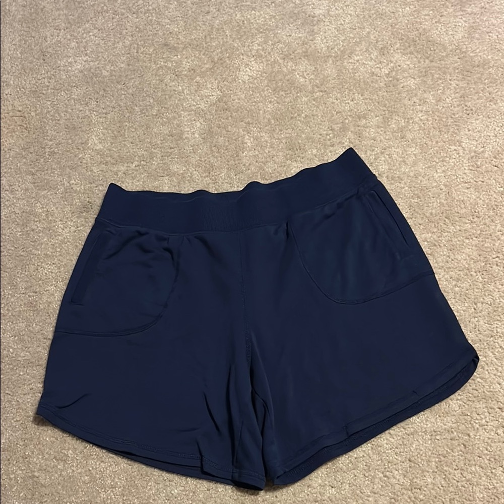 Terra & Sky Women's Navy Athletic Shorts